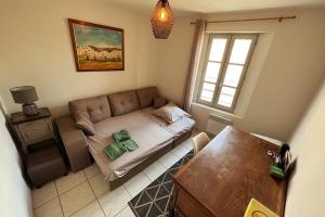 T3 climatisé 6 personnes centre historique Villeneuve les Avignon à 5 min davignon