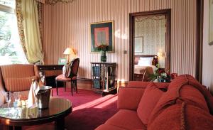 Junior Suite room in Le Grand Hôtel - Domaine De Divonne