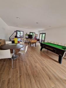 Campings Mobil home en Provence - Camping 4 etoiles- 2 chambres -4 a 6 pers-clim-terrasse-TV : photos des chambres