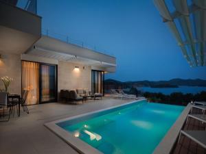 Magnificent Murter Villa Villa Royal 4 Bedrooms Sea Views & Private Pool