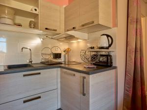 Appartements Studio lumineux proche Lac de l-Uby avec Wi-Fi gratuit - FR-1-841-55 : photos des chambres