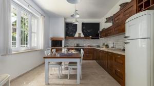 LA CASETTA 12, Emma Villas