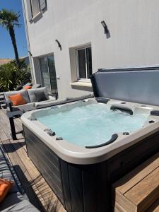 Villas Villa Eden - Le luxe pres des vignobles charentais : photos des chambres