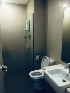 Manhattan Homes at i-City - WiFi TV Box & 1 Car Park