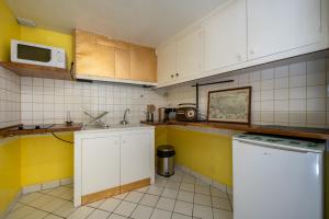 Maisons de vacances Maison en pierre, piscine et jardin proche mer : photos des chambres