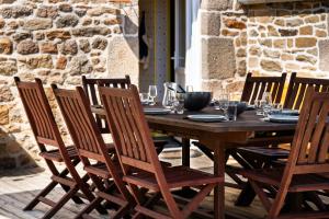 Maisons de vacances Maison en pierre, piscine et jardin proche mer : photos des chambres
