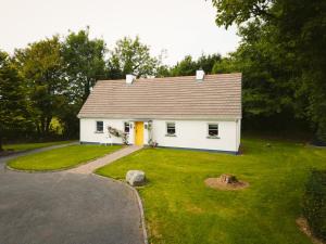 Longford Holiday Yellow Star Self-Catering Cottage