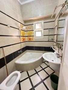 فيلا اول صف بحر مارينا الساحل الشمالي العلمين برايفت بول