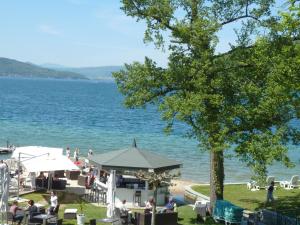 Appartements la baie des voiles ,vue lac d'Annecy ,plage privee : photos des chambres