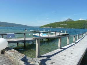 Appartements la baie des voiles ,vue lac d'Annecy ,plage privee : photos des chambres