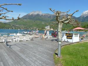 Appartements la baie des voiles ,vue lac d'Annecy ,plage privee : photos des chambres