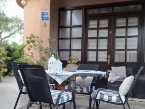 Deluxe Apartment No.8