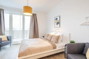 Modern 2-room flat with terrace