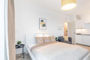 Modern 2-room flat with terrace