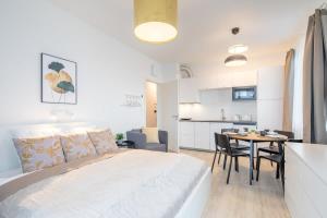 Modern 2-room flat with terrace