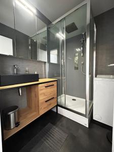 Appartements Le Benedictins, proche de la Gare : photos des chambres