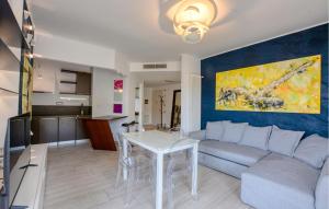 2 Bedroom Cozy Apartment In Recco