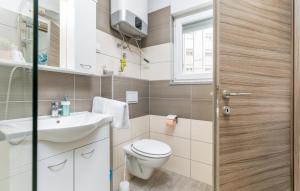 Lovely Apartment In Pula With Wifi