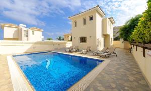 Villa Leoforos Dyo, Modern 3Bdr Protaras Villa With Pool, In The Centre Of Protaras
