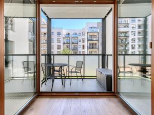 Platinium Comfy Studio Hallera