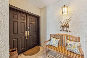 Oceanside Stay - On 18th Hole Near Harbortown