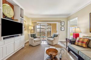 Oceanside Stay - On 18th Hole Near Harbortown