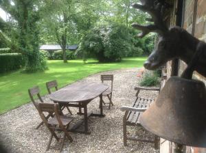 Charmante Petite Maison dans le Jardin