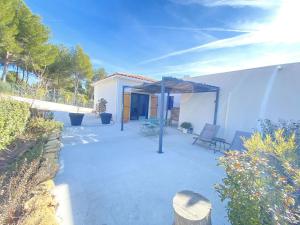 Villas Villa Rozie, superbe vues mer et colline : photos des chambres