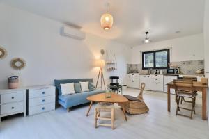 Villas Villa Rozie, superbe vues mer et colline : photos des chambres