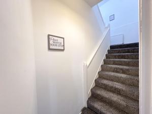 Modern 2-4 Beds - Contractors