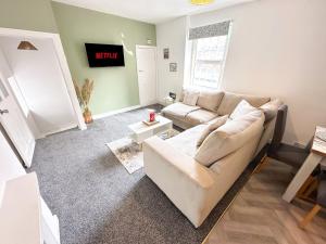 Modern 2-4 Beds - Contractors