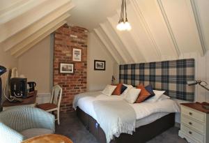 The Falcon Inn