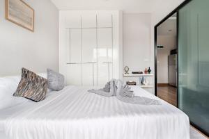 Grove Suite Nimman with Pool&Gym Rooftop