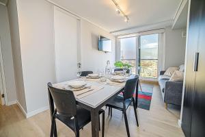 Functional and Bright Apartment in Providencia