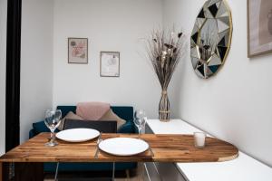 Small Functional & Quiet Apartment with courtyard