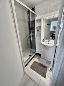 Superbe appartement face mer à 30m de la plage