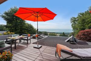 Exquisite 5-Bedroom Villa in Arzier for Families by GuestLee