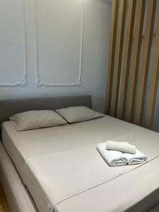 Alles Komuna studio apartment