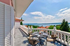 One-Bedroom Apartment in Crikvenica IX