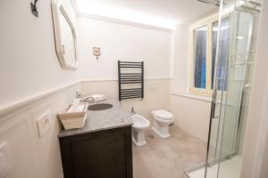 Campanella Ivy Retreat- Under the Roman Light