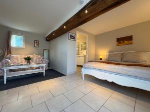 B&B / Chambres d'hotes Les Peupliers Loire : photos des chambres