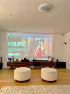 Woodpecker 4 Bed House in London