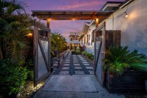 Cozy and Private Studio w Outdoor Deck - 4hvězdičkové hotely ve městě St Petersburg