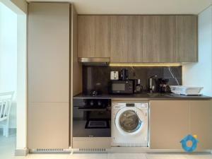 G11 Stylish Studio in Oxford Boulevard JVC Dubai - 4hvězdičkové hotely ve městě Dubaj