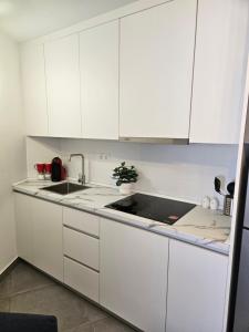 Modern Apt - Roof Terrace - Close to beach