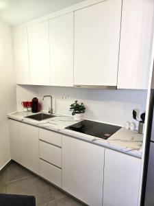 Modern Apt - Roof Terrace - Close to beach