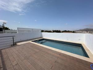 Atico duplex con piscina privada, solárium y barbacoa