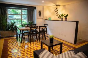 Poblado-Manila encantador apartamento - 3-звездочные отели в городе Медельин