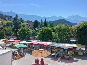Appartements Appartement duplex spacieux avec vue sur montagnes : photos des chambres