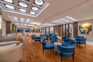 Trendy Palm Beach Adults Only